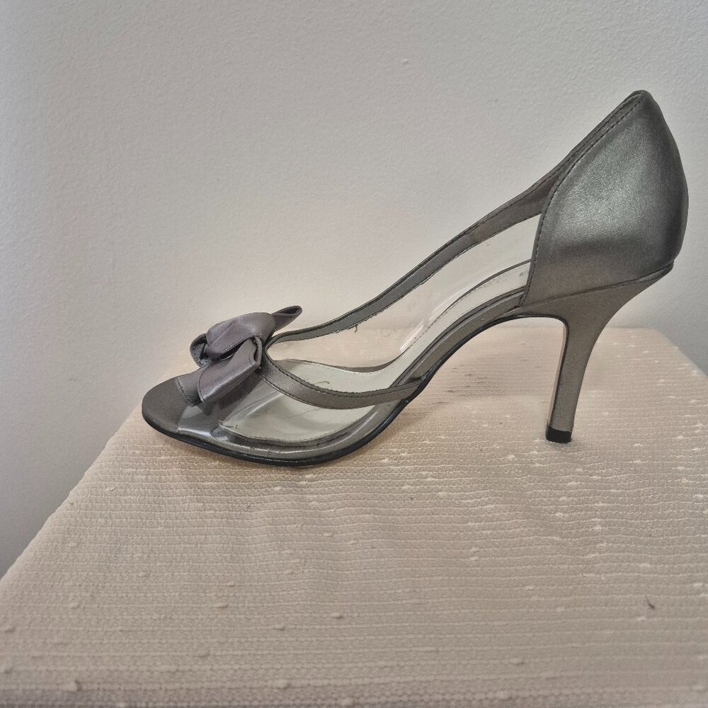 Pewter Pumps - Picture 4 of 9
